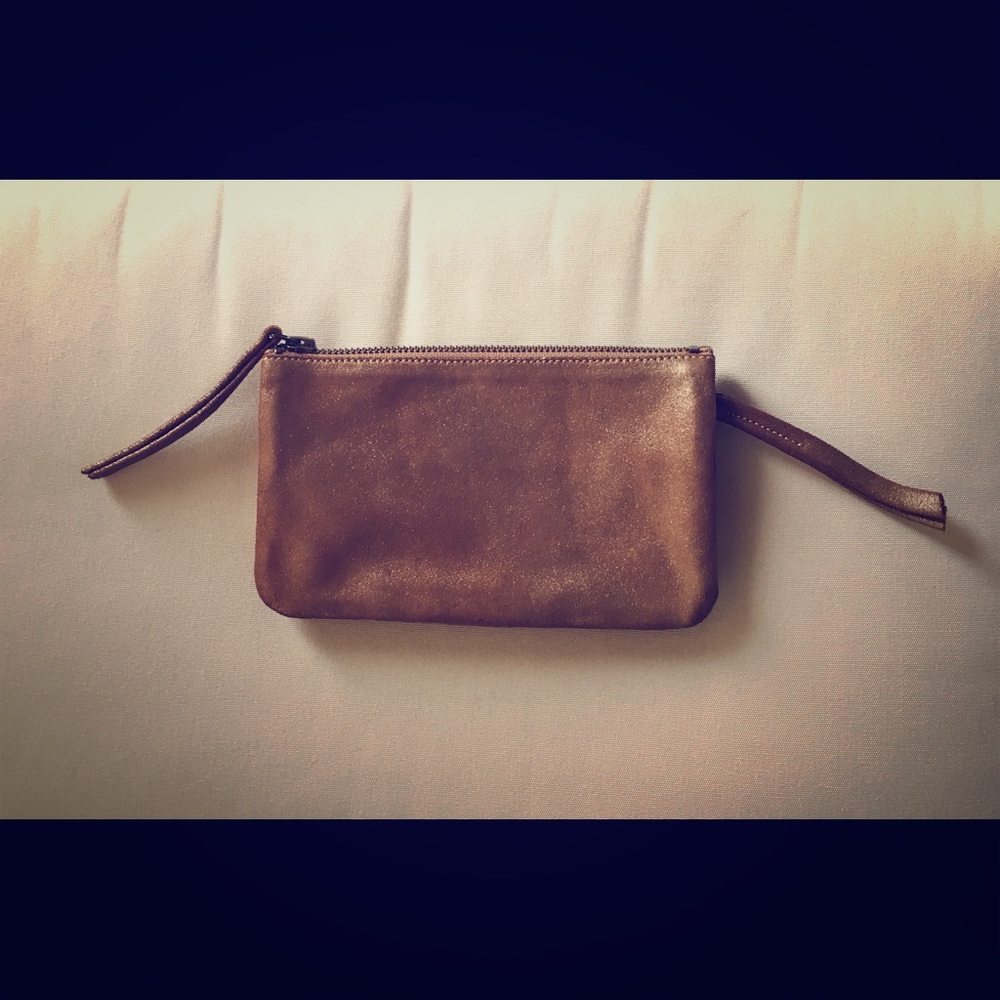 NWOT Naterra Metallic Bronze Leather Wallet